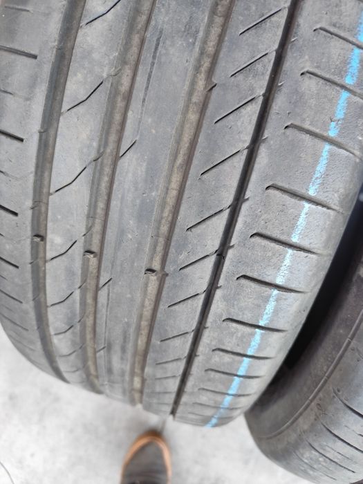 Pneus 245/45r19 Continental SC5 75% piso