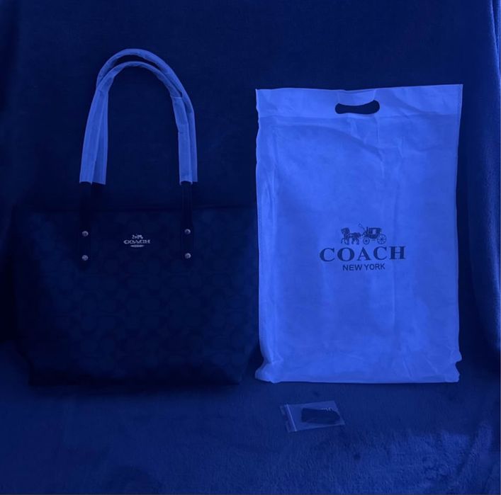 Coach Signature City Zip Tote bag in black smoke/black canvas