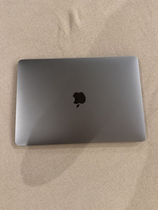 MacBook Pro 2020 M1, 13 Polegadas. 8GB, 265GB
