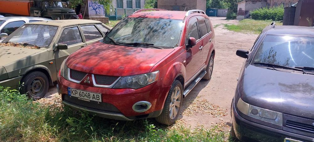 Mitsubishi outlander 2