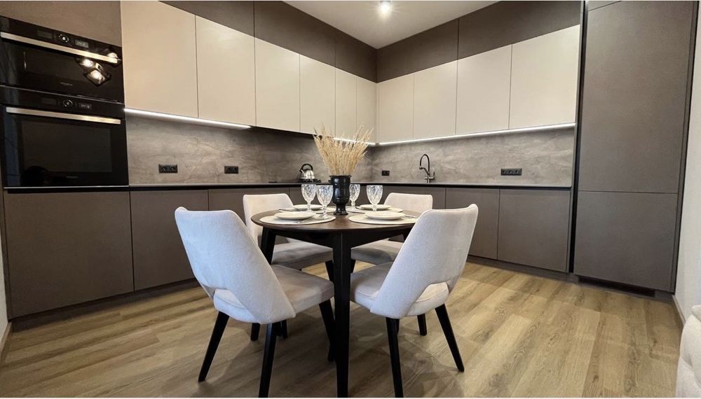 Продаж котеджу з сучасним ремонтом Зубра