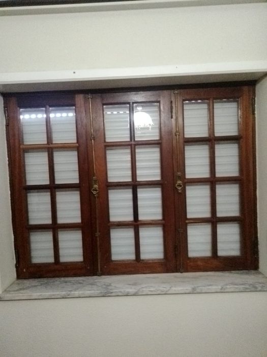 Janela com vidros