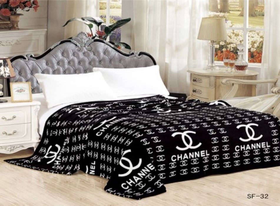 Пледи бренди велюрові