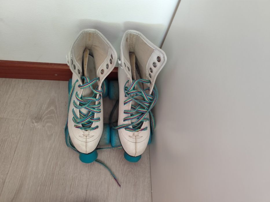 Vendo patins de criança