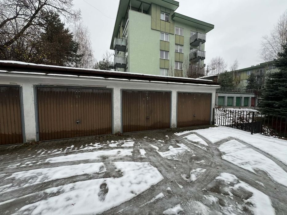 Garaż inwestycyjny bezczynszowy z najemcą 400zł/mc Mackiewicza 17A