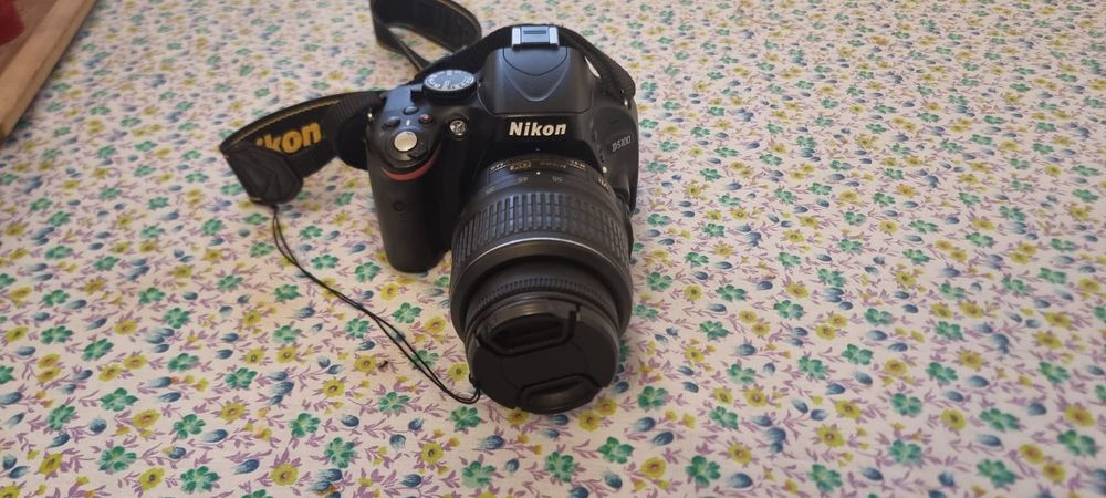 Vendo Nikon D5100