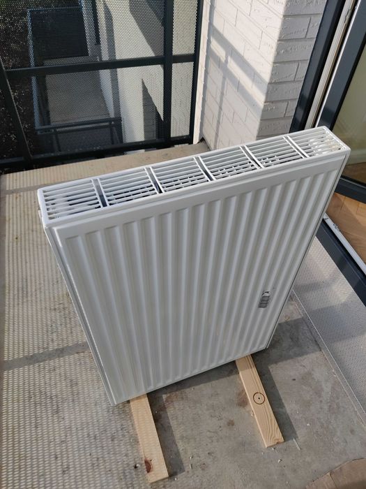 grzejnik CV22 900x600