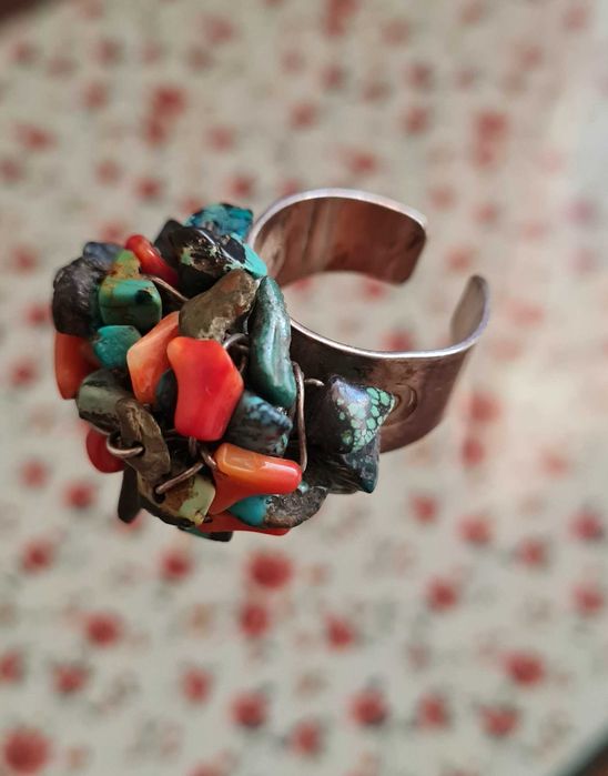 Anel em prata com pedras