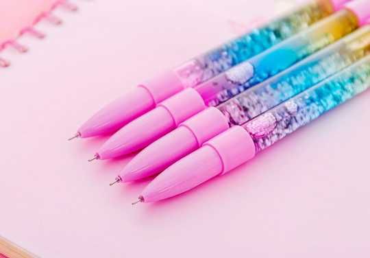 Długopis z wodą i cekinami LED świecący 19 cm