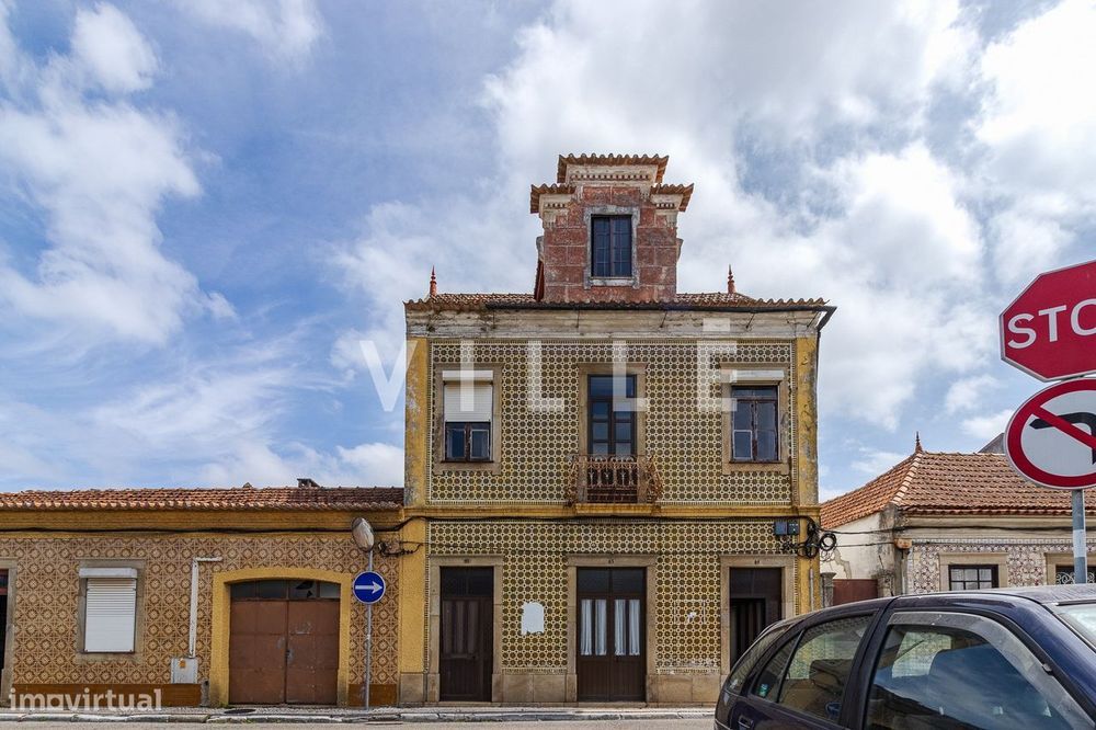 Moradia T3, de traça tradicional, em Ílhavo para remodelar