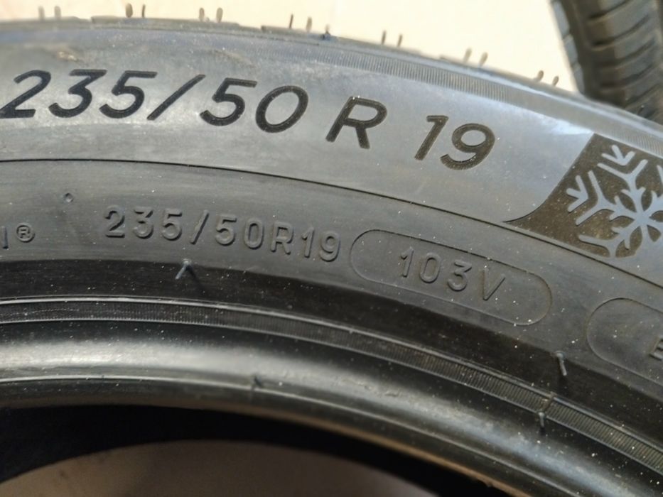 Opona zimowa 235/50R19. MICHELIN PILOT ALPIN 5 SUV