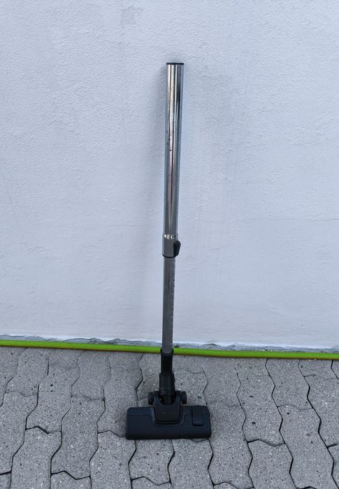 Tubo de aspirador com escova