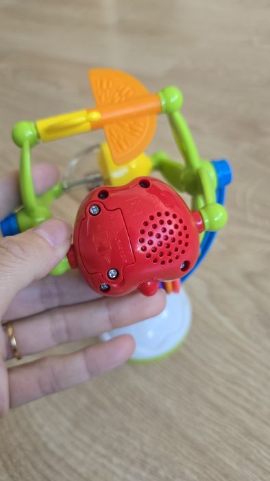 Brinquedo musical Chicco fruta rotativa