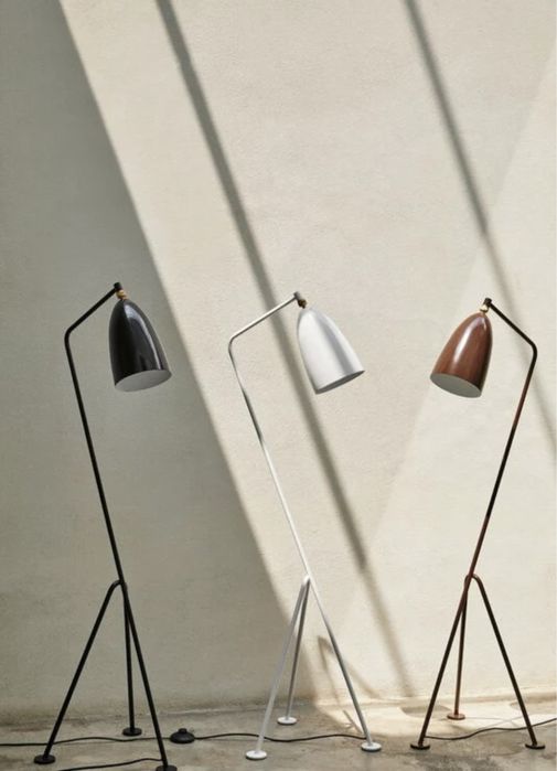 GUBI Gräshoppa floor lamp, white