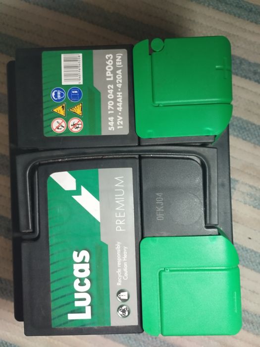 Bateria de carro Lucas