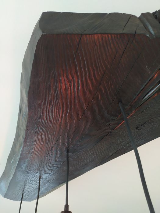 Piękna duża rustykalna lampa do salonu, biura, restauracji