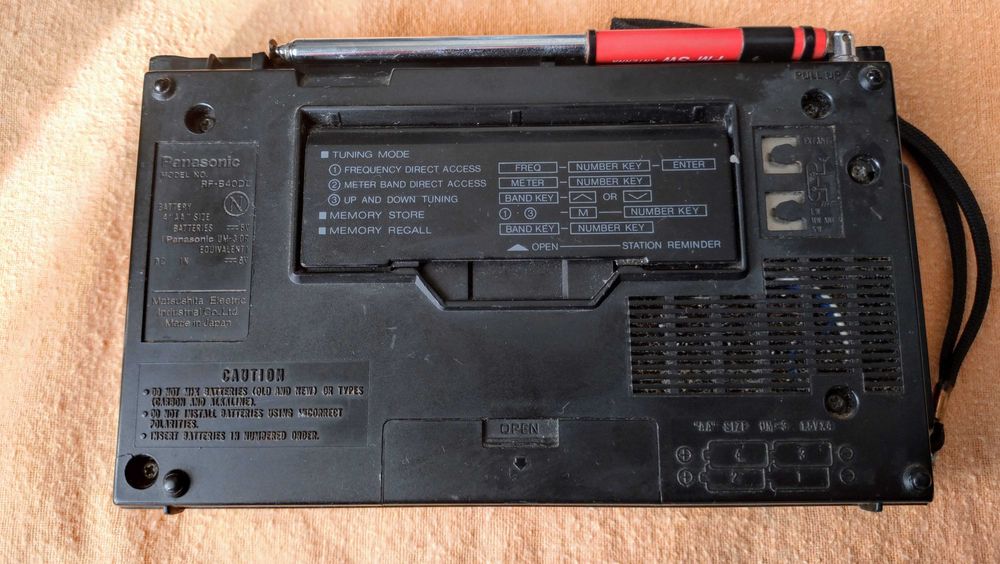 Radio Portatil Raro Panasonic RF-B40 FM/LW/MW/SW