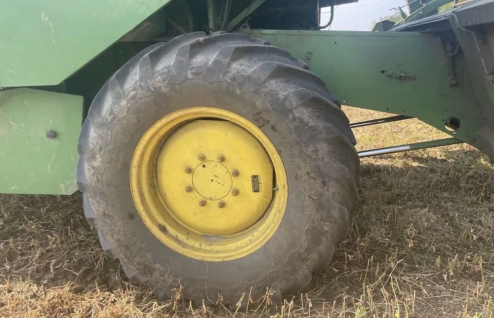 Зернозбиральний комбайн John Deere 965