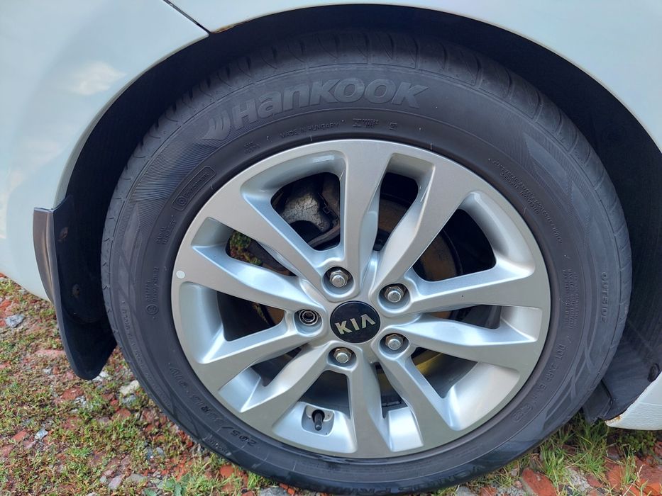 Продам Kia Ceed II 2013 год