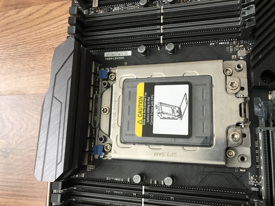 Материнська плата Asus ROG Zenith Extreme X399 Socket STR4(Threadrippe