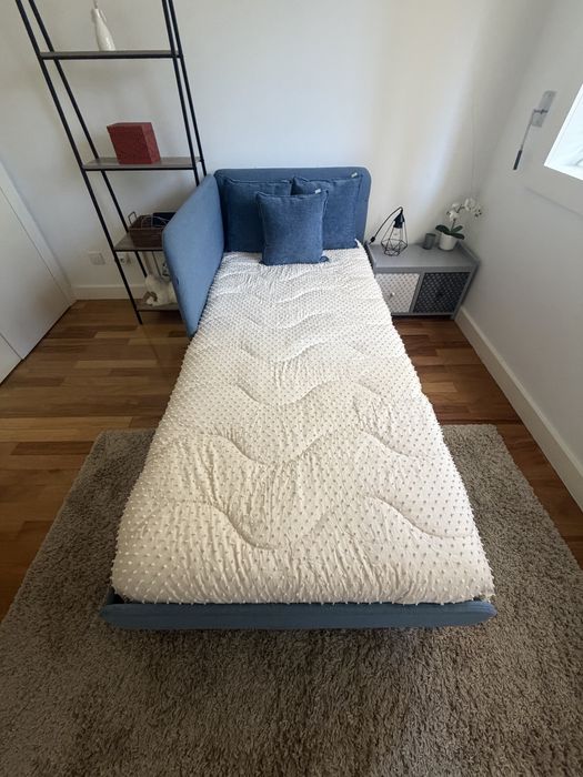 Cama e colchão 90x200