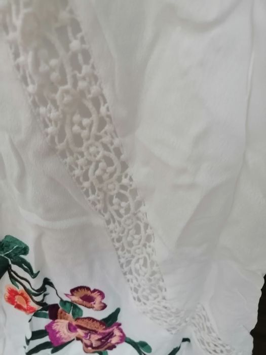 ASOS Biała śmietankowa sukienka haftowane kwiaty, koronka 40L