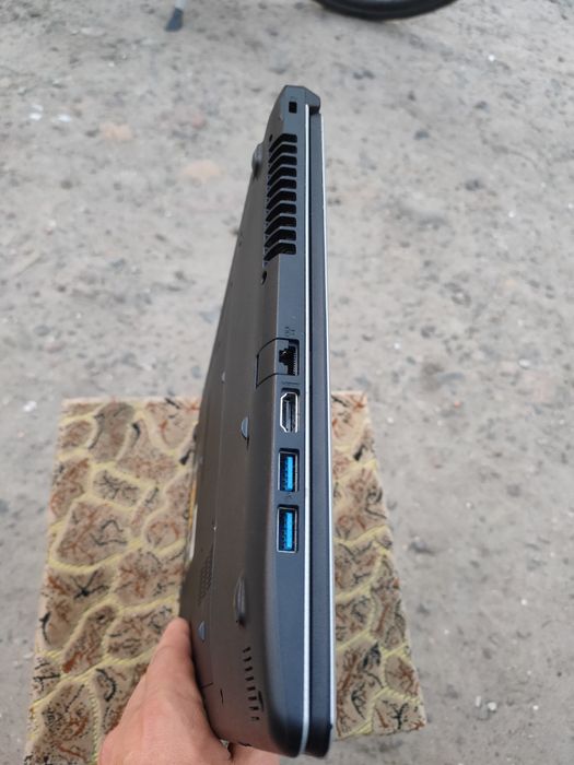 Ноутбук Medion akoya e6436
