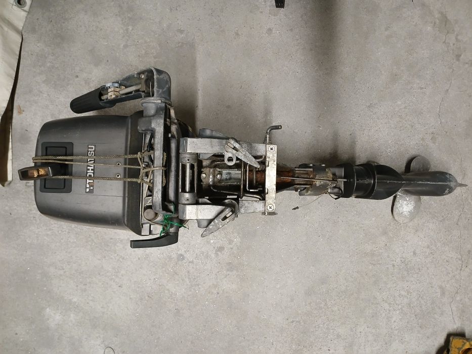 Motor de Barco Tohatsu M9.8B (3K9) – 9.8HP – Ano 2001 – Usado e Fiável