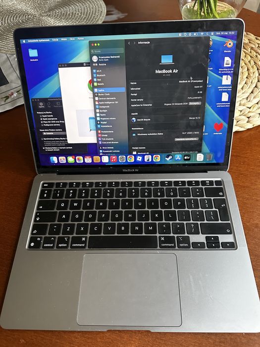 Apple Macbook air M1 8 GB dysk 300 gb 13” gwarancja apple