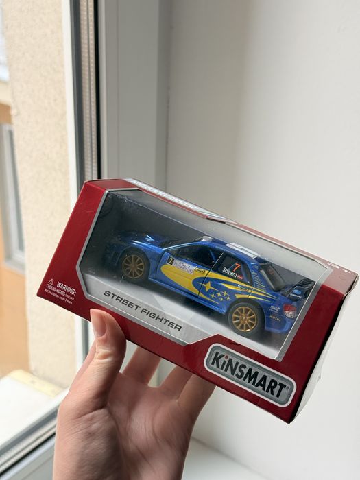 Продам нові машинки Kinsmart