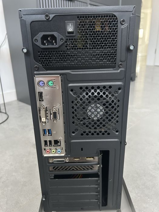 Komputer stacjonarny