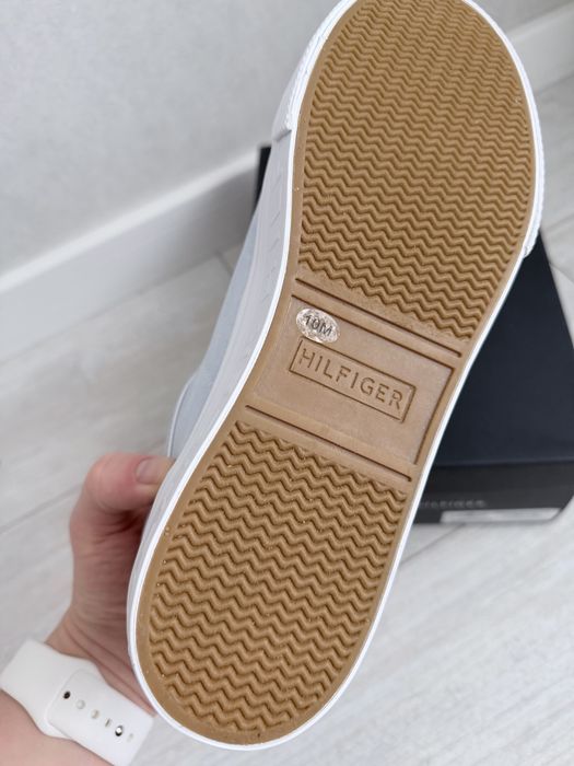 Кроссовки Tommy Hilfiger стелька 26.5 см