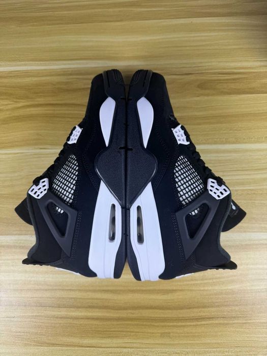 Air Jordan 4 Retro White Thunder  R. 45