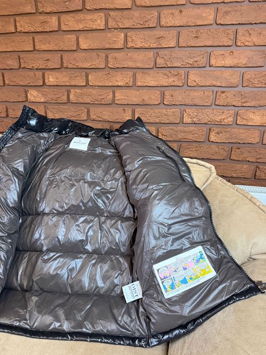 Куртка Moncler нова