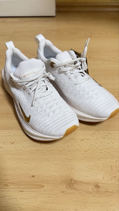 Nike Жіночі кросівки ReactX Infinity Run 4