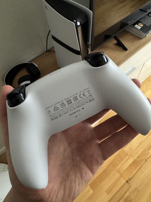 PlayStation 5 Pro 2Tb (підставка у комплекті)