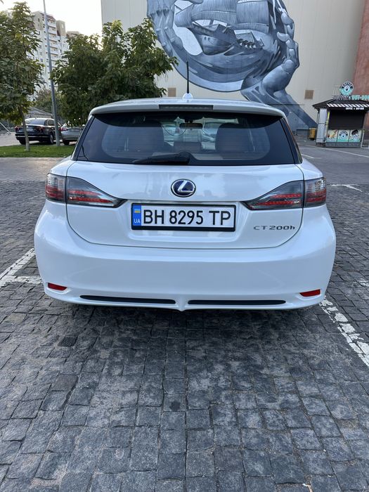 Lexus CT200h #БЕЛЫЙ Lexus