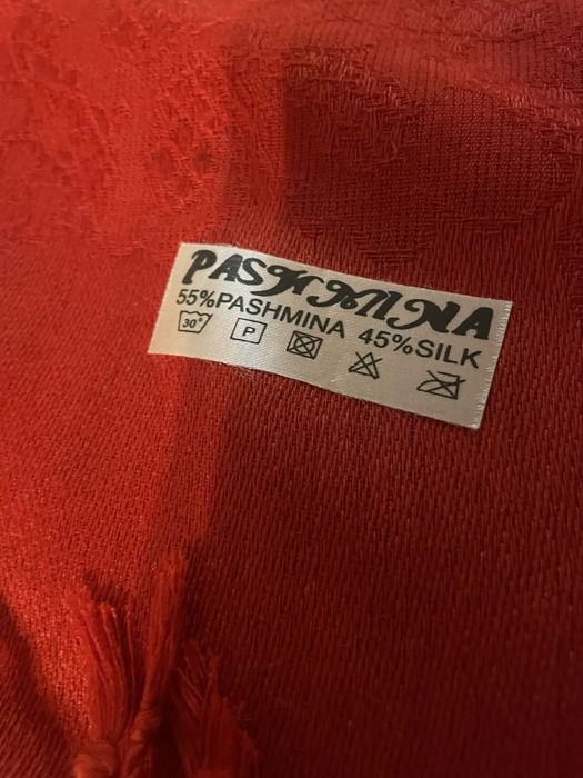 Piękny stylowy szal 45% jedwab