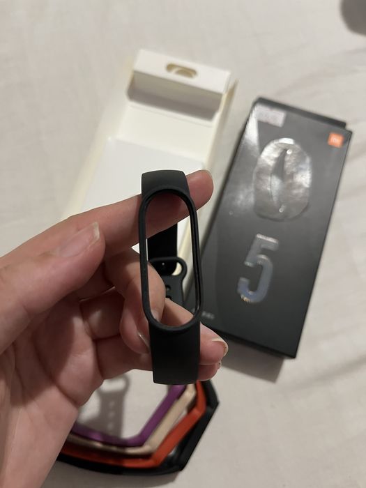 Продам новий оригінальний ремінець на мі бенд 5