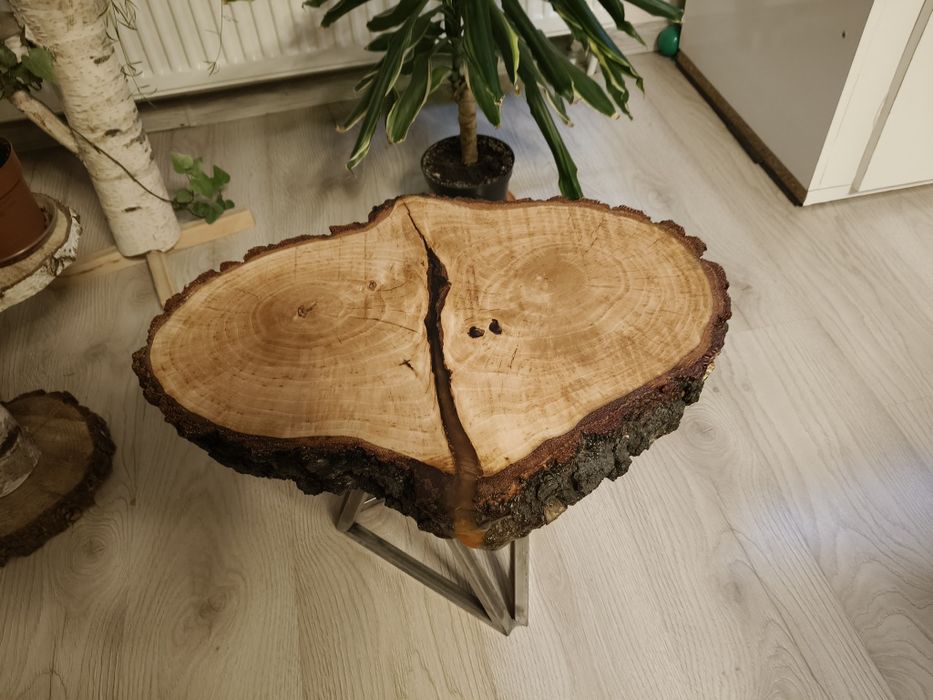 Stolik kawowy plaster drewna żywica