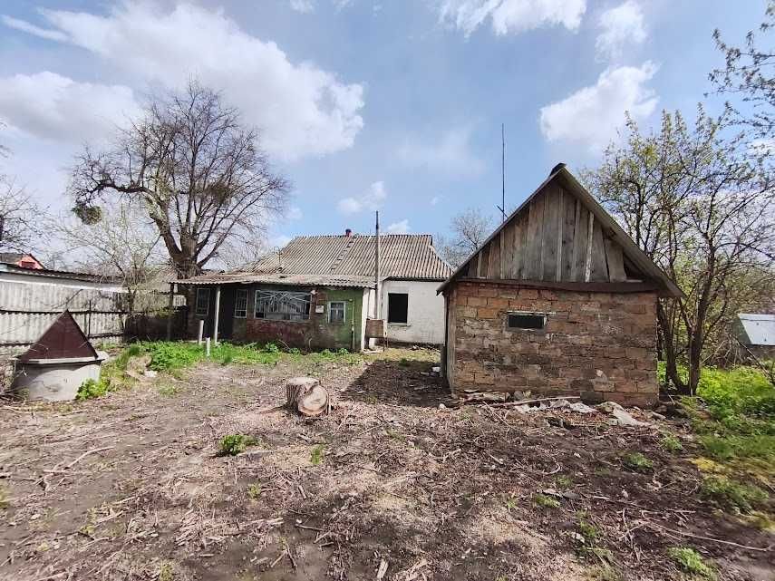 Продам будинок  з ділянкою в Мотовилівці.