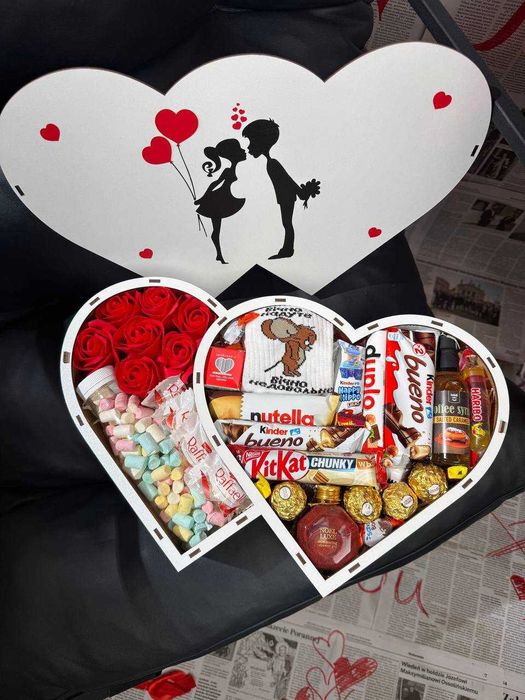 Подарунок для неї на День закоханих, 8 Березня, на її день народження.