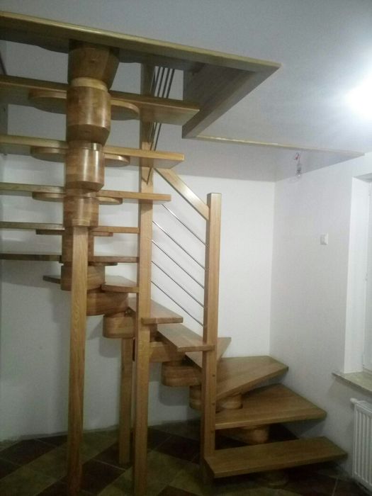 Schody drewniane na beton,ażurowe,modułowe.