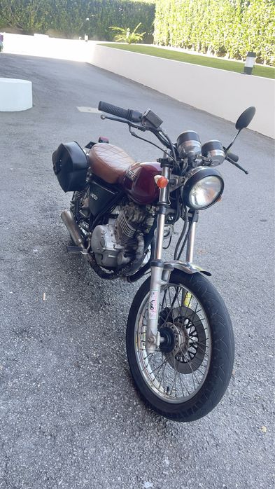 Suzuki GN 250.