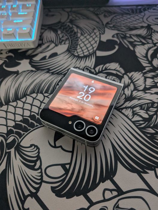 Samsung Galaxy Z Flip 6 256gb