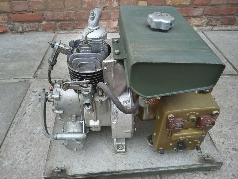 Ретро бензогенератор  для Р-104М