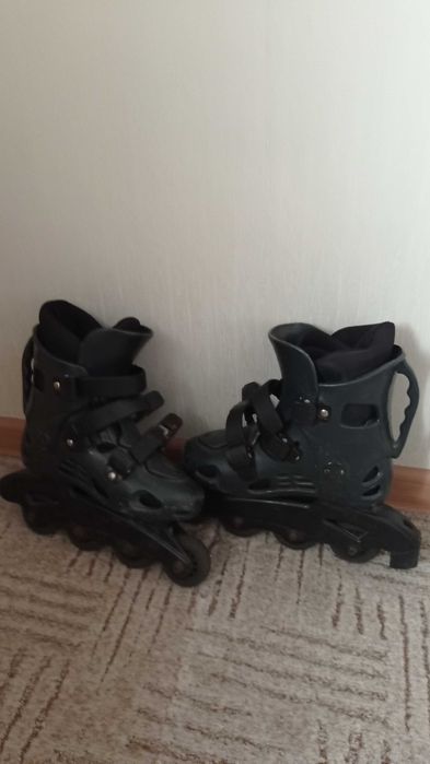 Роликовые коньки, р. 33