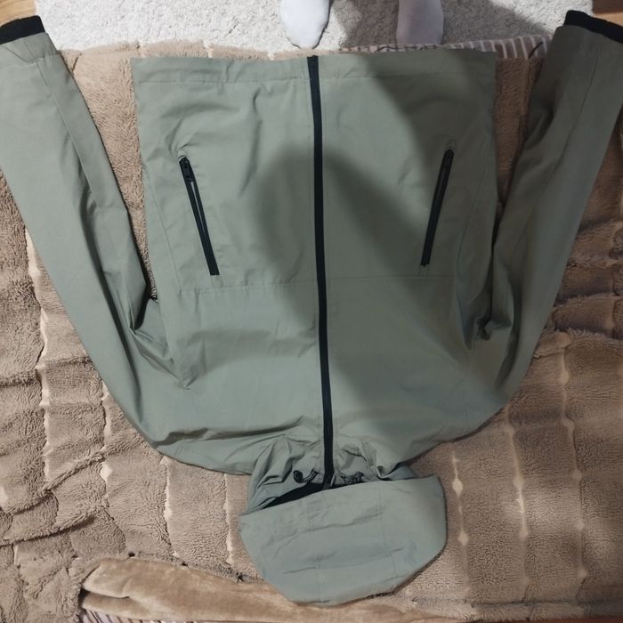 Чоловіча куртка.