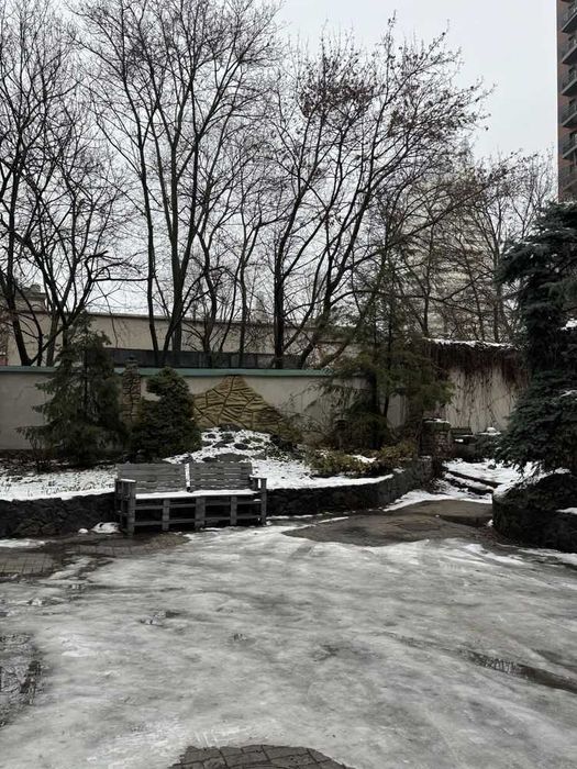 Продам 2к квартиру у центрі біля парка Шевченка вул.Сергія Єфремова