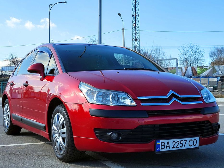 Ситроен С4 -Красный Бензин -Газ Механика